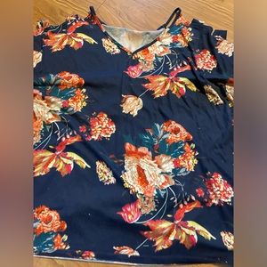 Women’s flower Blue dress top with slits in sleeve-2xl